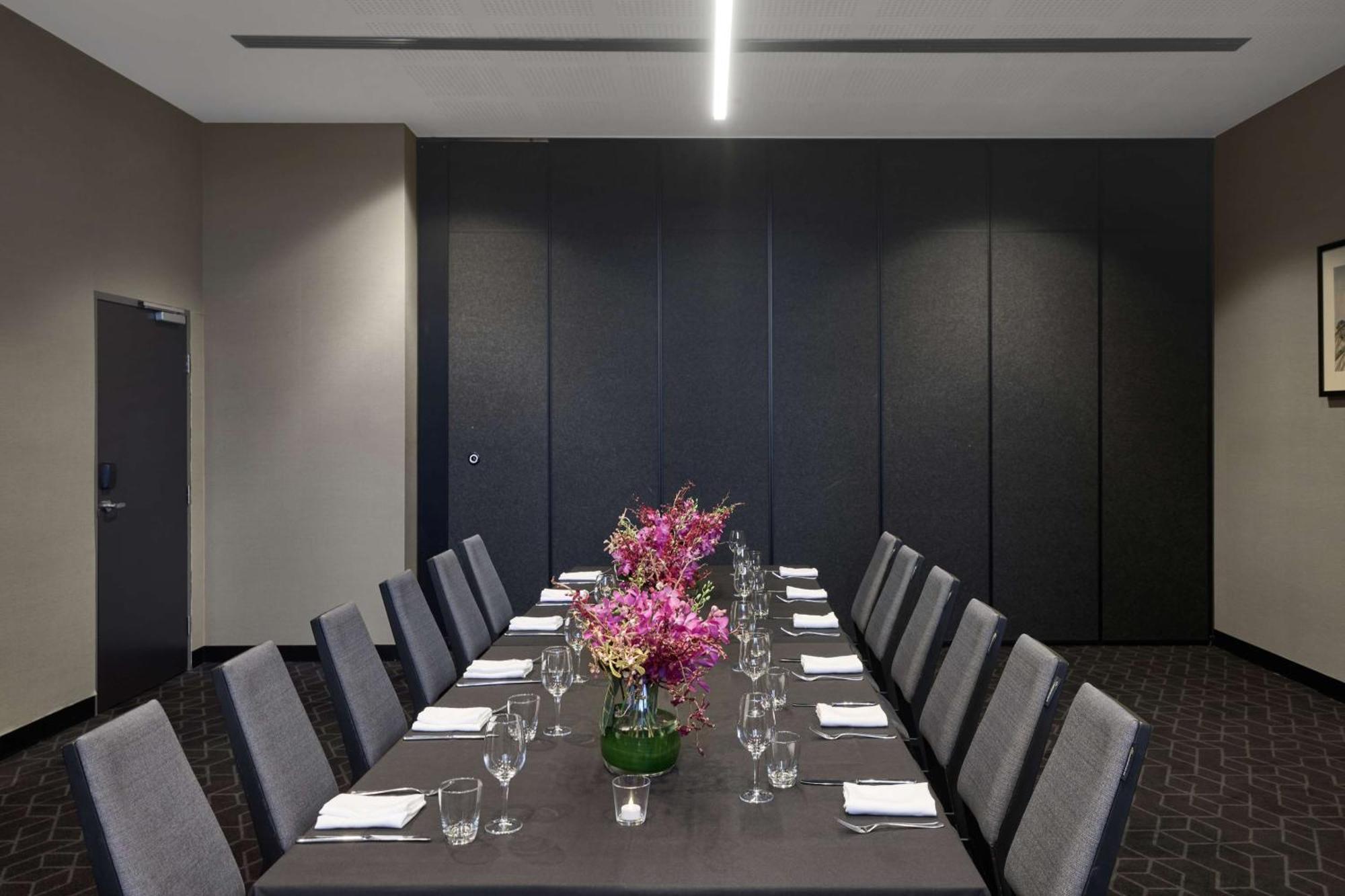 Vibe Hotel Melbourne Docklands Екстер'єр фото