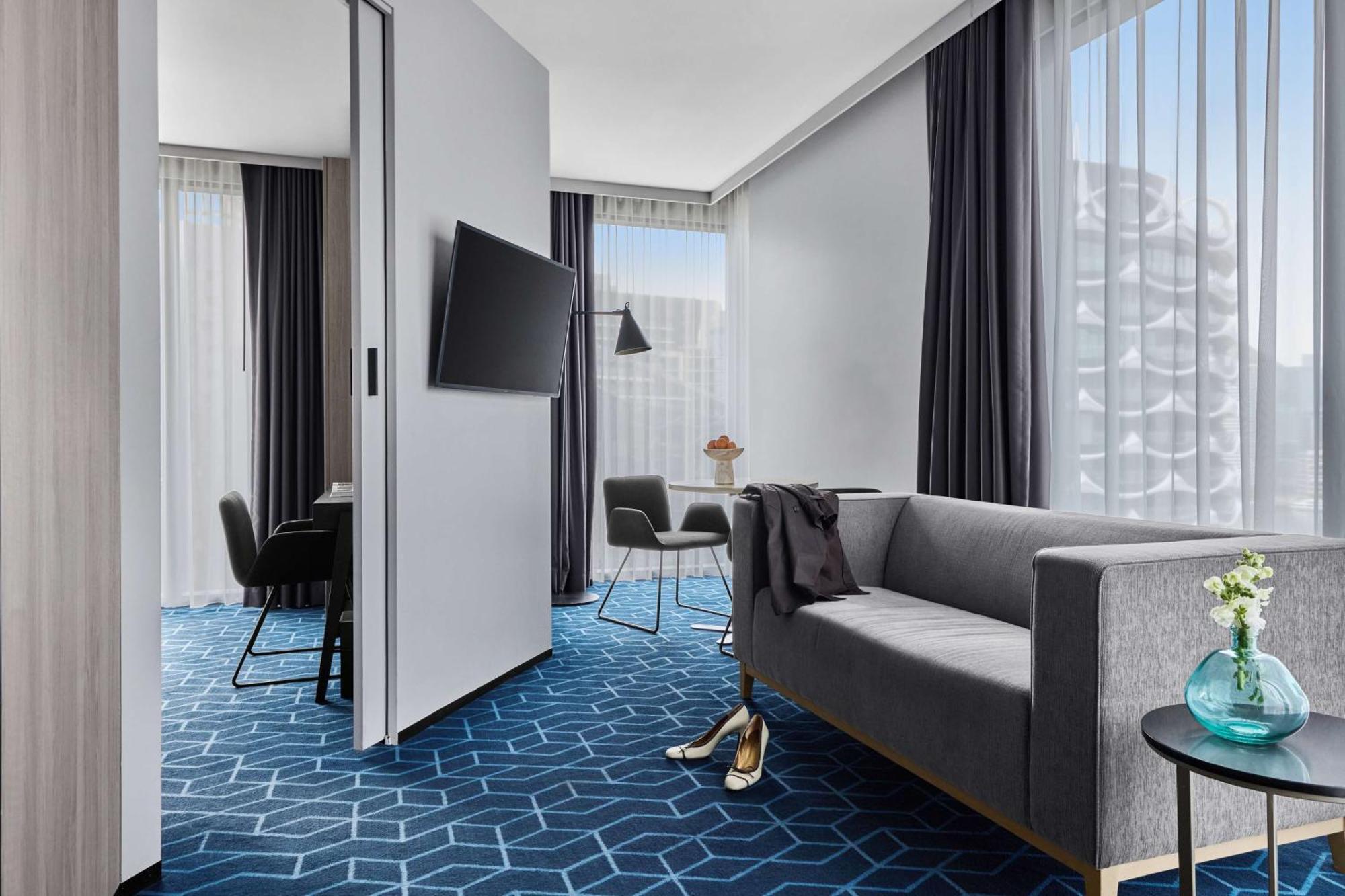 Vibe Hotel Melbourne Docklands Екстер'єр фото