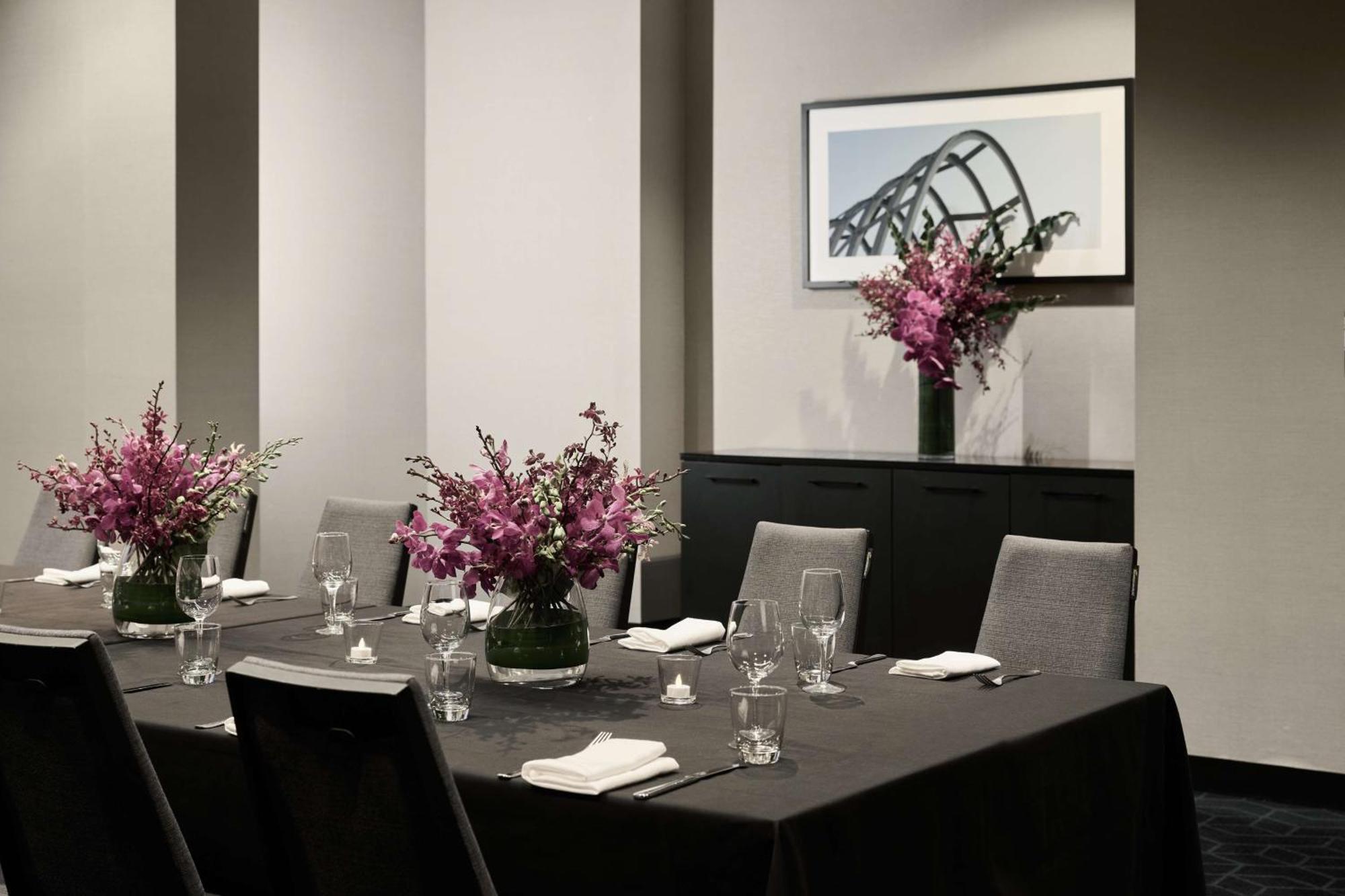 Vibe Hotel Melbourne Docklands Екстер'єр фото