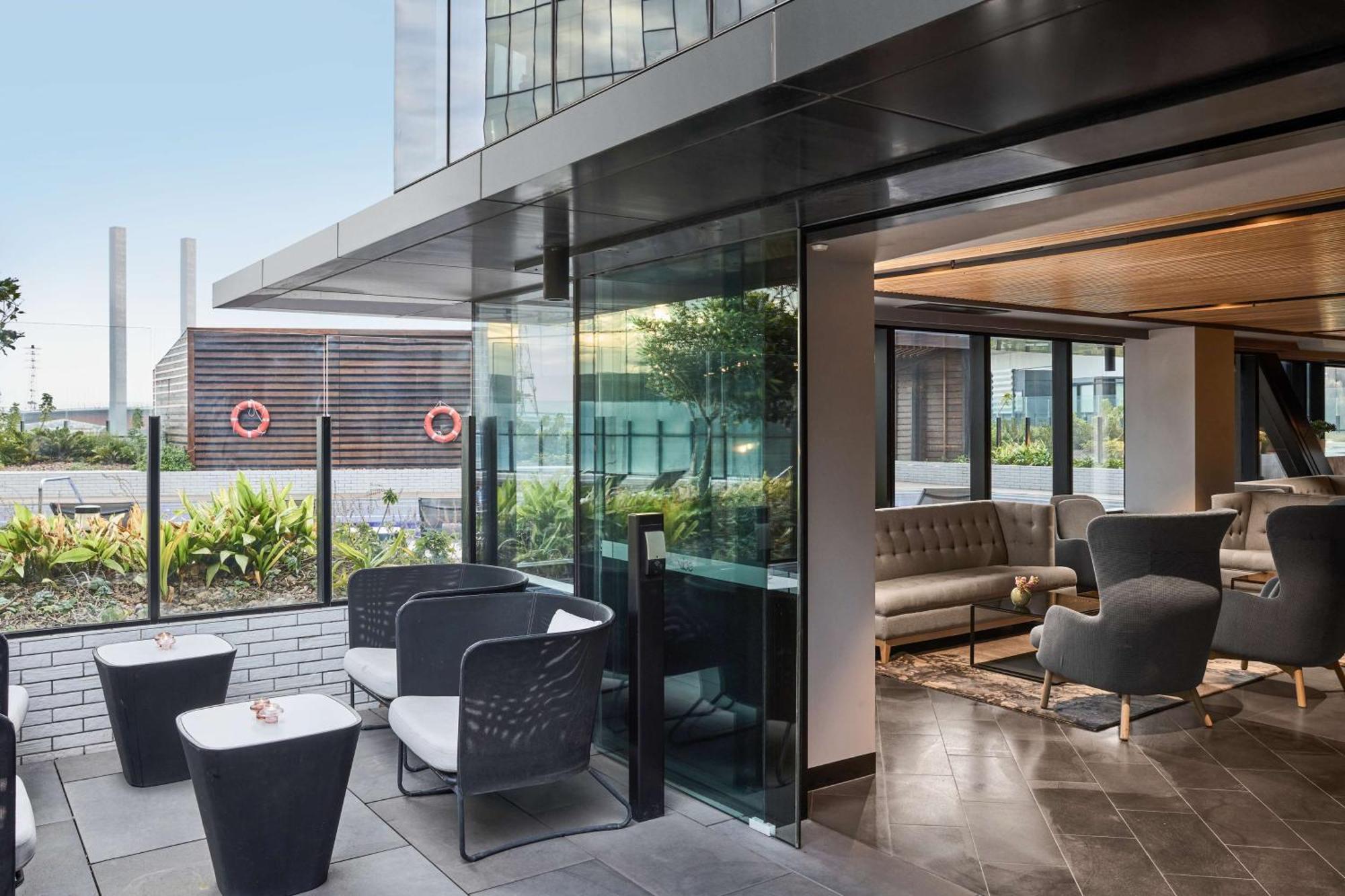 Vibe Hotel Melbourne Docklands Екстер'єр фото